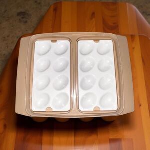 Vintage Almond Tupperware Deviled Egg Carrier & Lid  #723-3